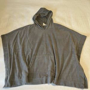 * Cupio Hooded Poncho